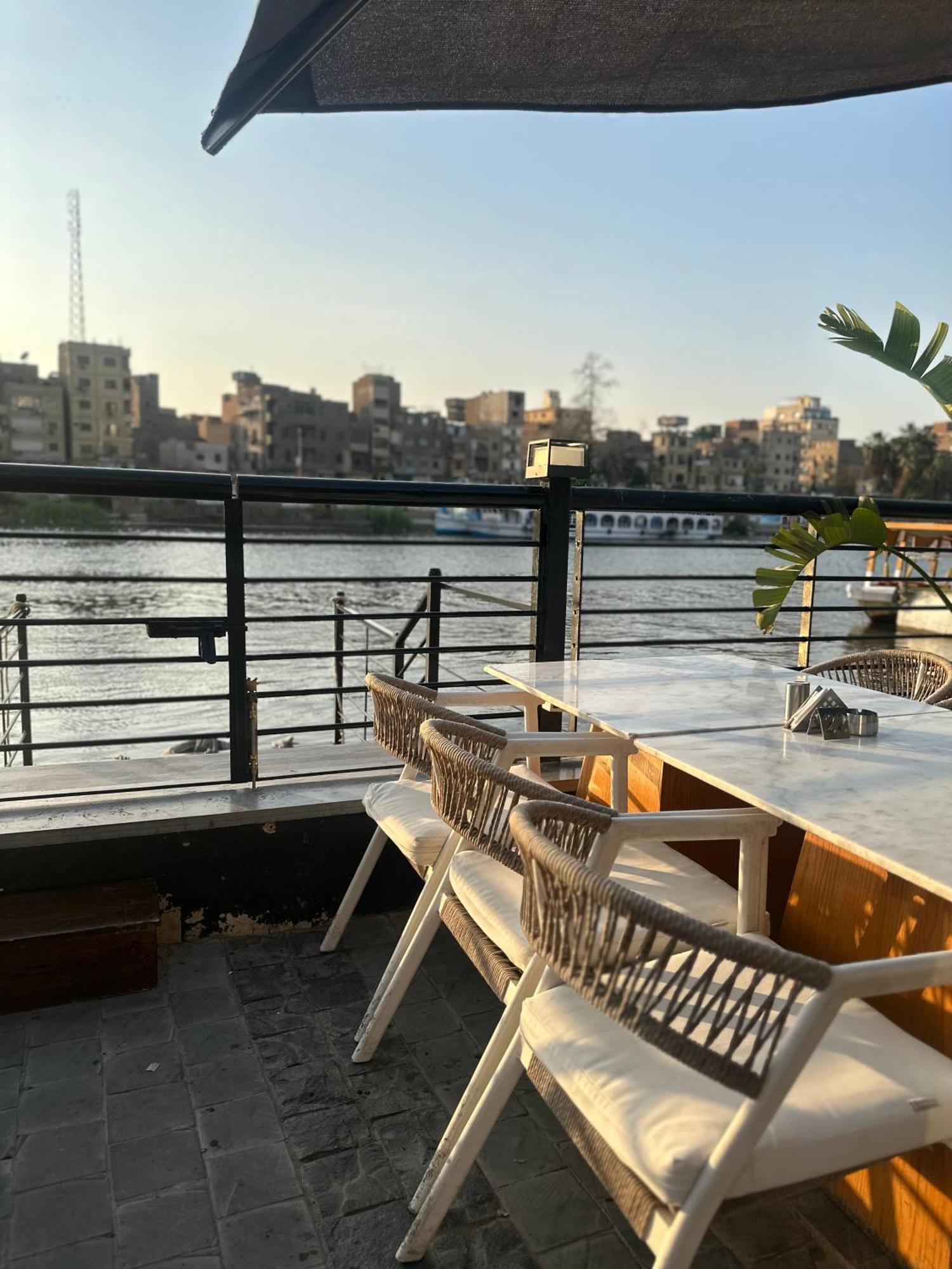 Modern 1-Bedroom Apartment In Zamalek Visits Allowed Cairo Exterior photo