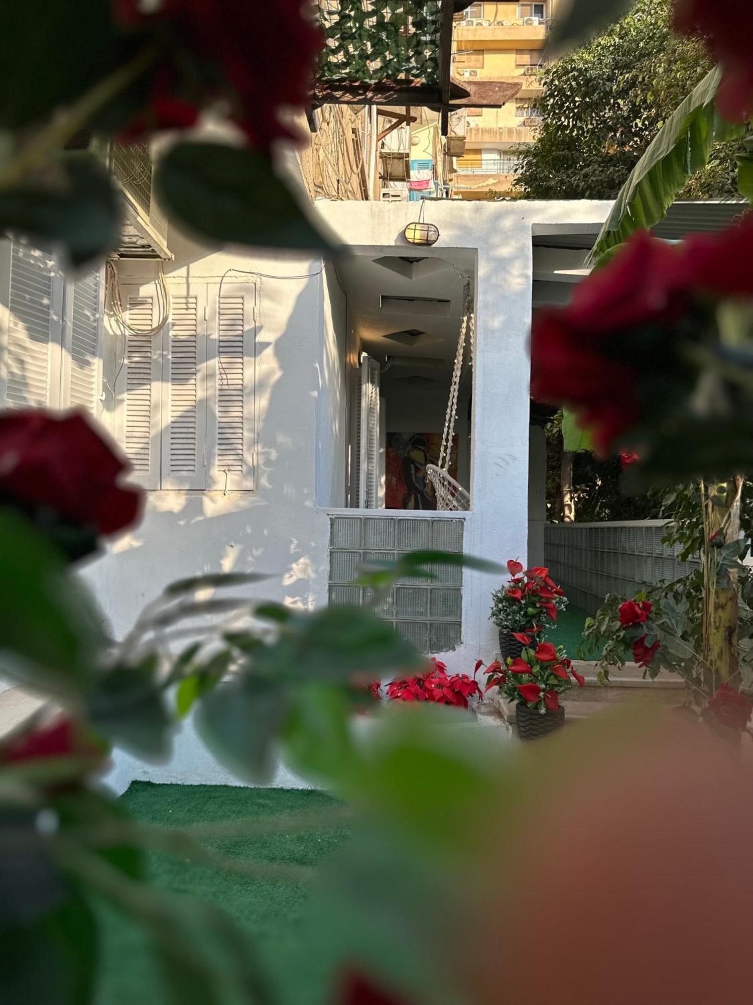Modern 1-Bedroom Apartment In Zamalek Visits Allowed Cairo Exterior photo